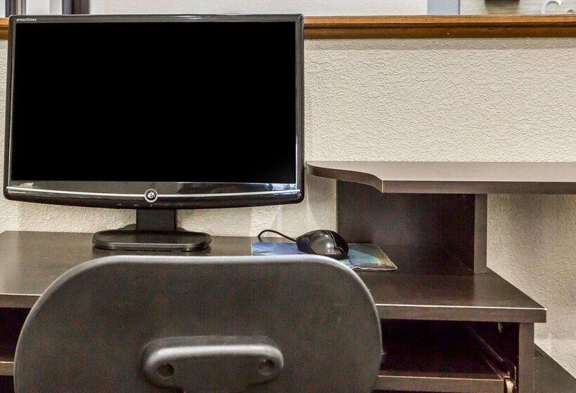 호텔 Quality Inn & Suites