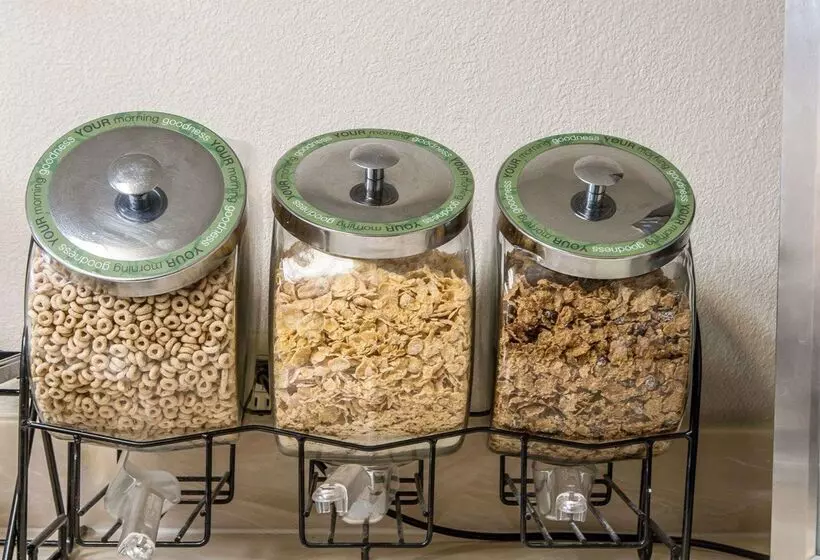 Hotel Quality Inn & Suites