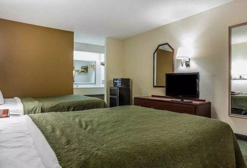 Отель Quality Inn & Suites Stockbridge Atlanta South I 75