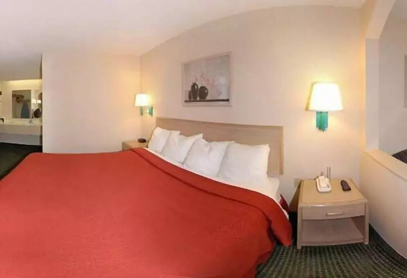 Отель Quality Inn & Suites Stockbridge Atlanta South I 75