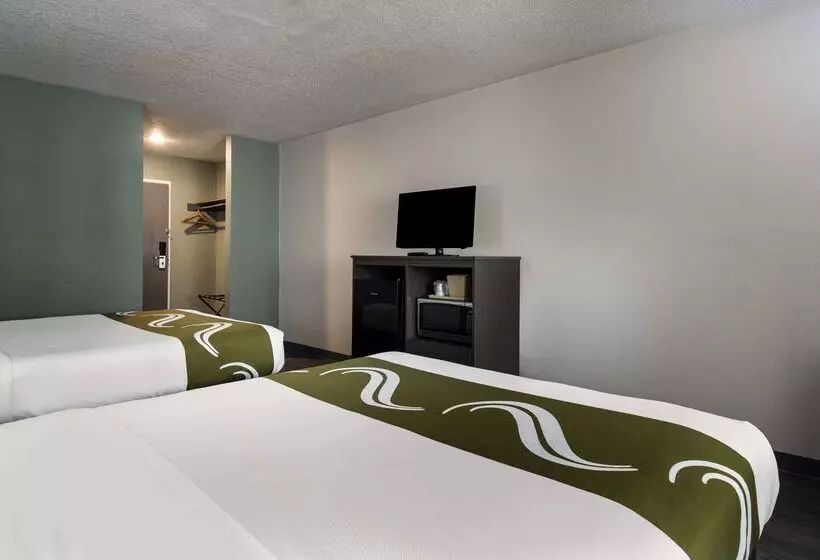 호텔 Quality Inn & Suites Wilsonville