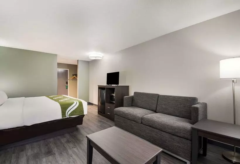 호텔 Quality Inn & Suites Wilsonville