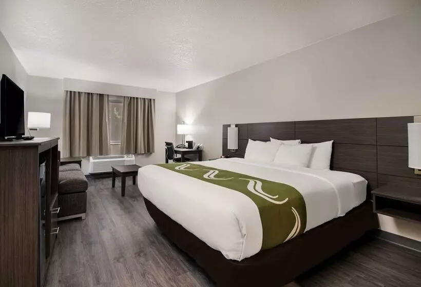 호텔 Quality Inn & Suites Wilsonville