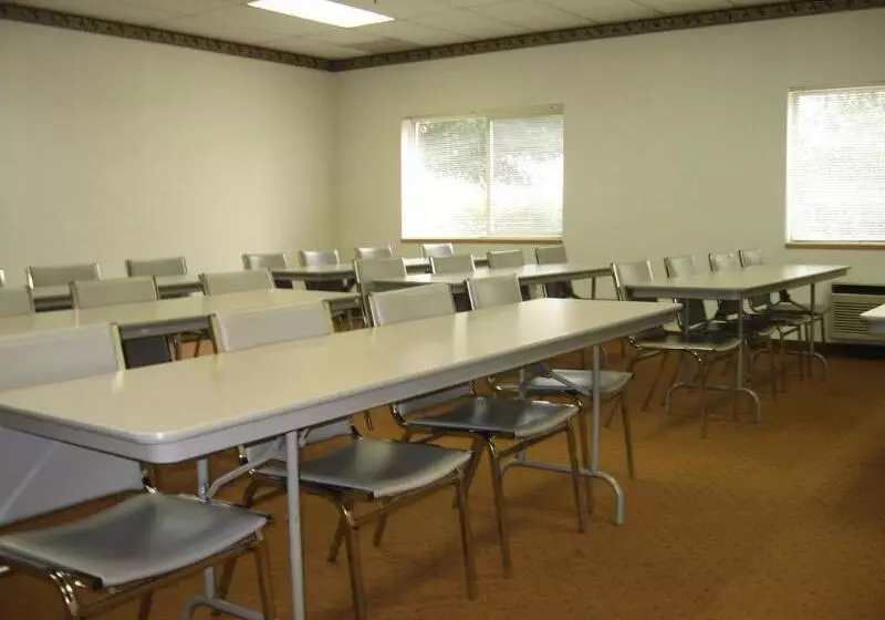 호텔 Quality Inn & Suites Wilsonville