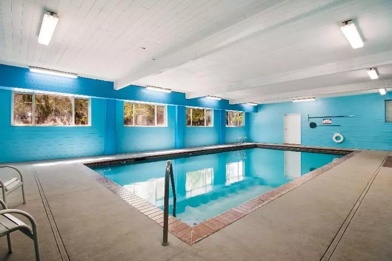 호텔 Quality Inn & Suites Wilsonville