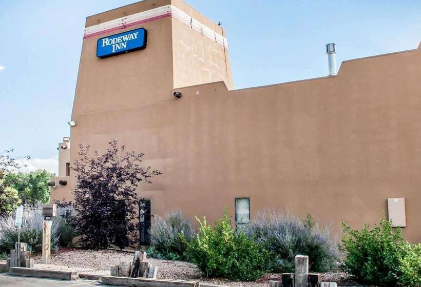 Hotel Rodeway Inn