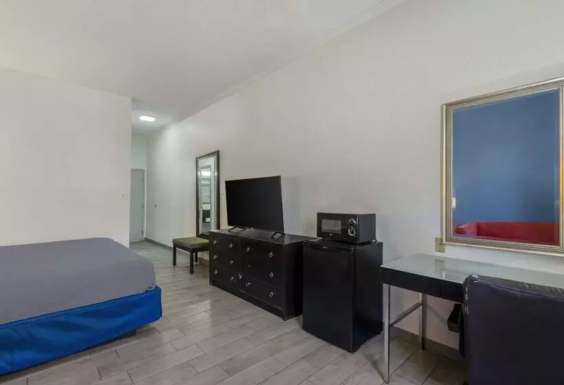 فندق Rodeway Inn