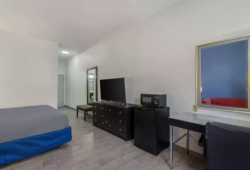 فندق Rodeway Inn