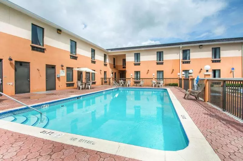 فندق Rodeway Inn