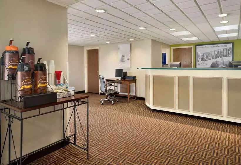 Отель Super 8 By Wyndham Chambersburg I81