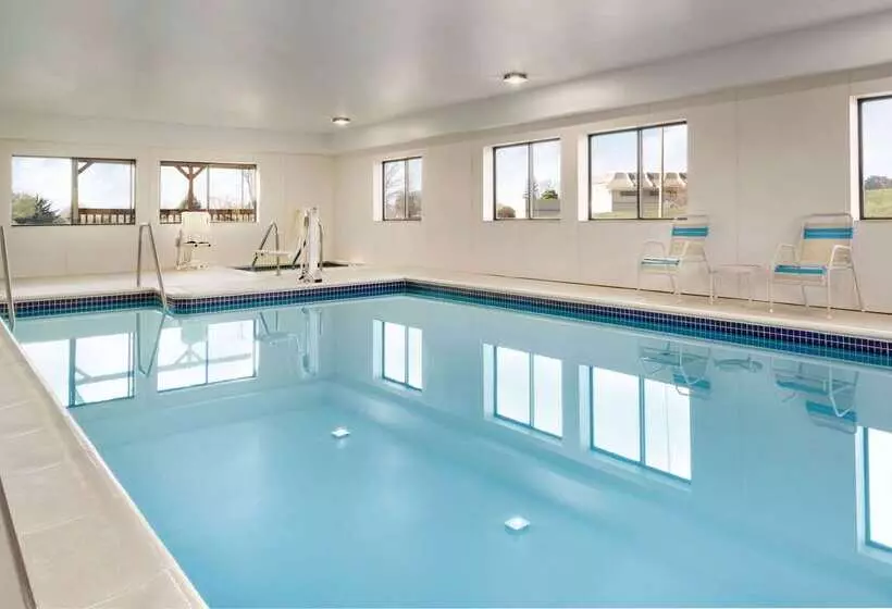 Отель Super 8 By Wyndham Chambersburg I81