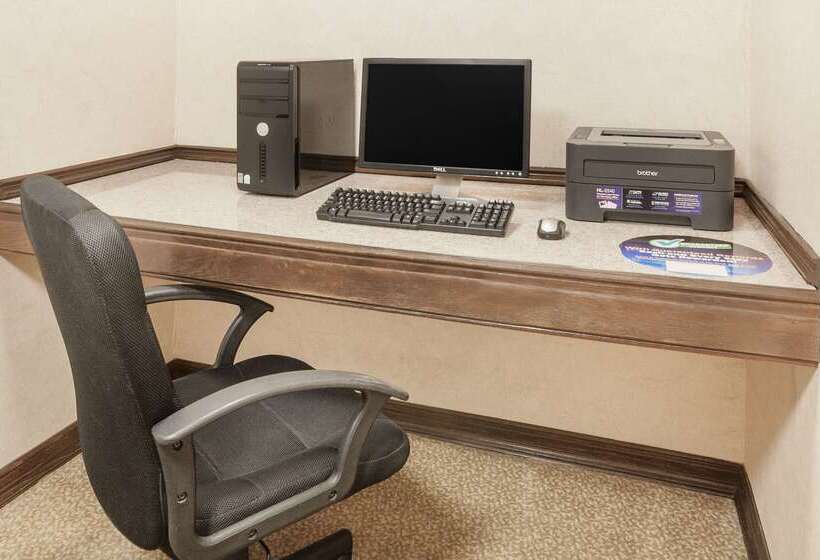 هتل Super 8 By Wyndham Corpus Christi