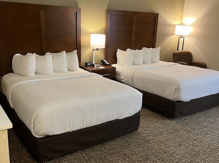 Отель Wingate By Wyndham Pittsburgh West Mifflin