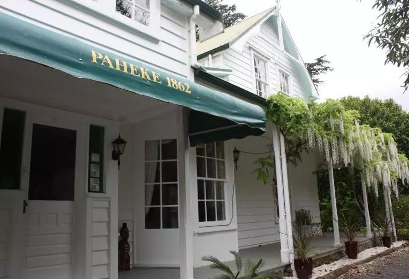 Aamiaismajoitus (B&B) Paheke Boutique Lodge