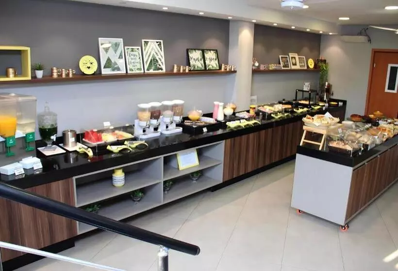 Hotelli Florida Mall & Suites