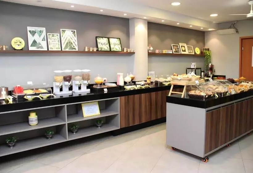 Hotelli Florida Mall & Suites