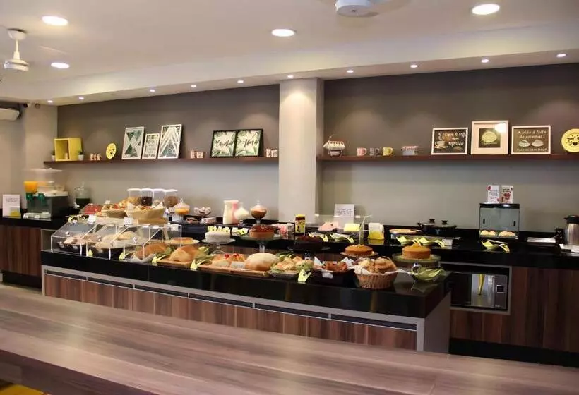 Hotelli Florida Mall & Suites