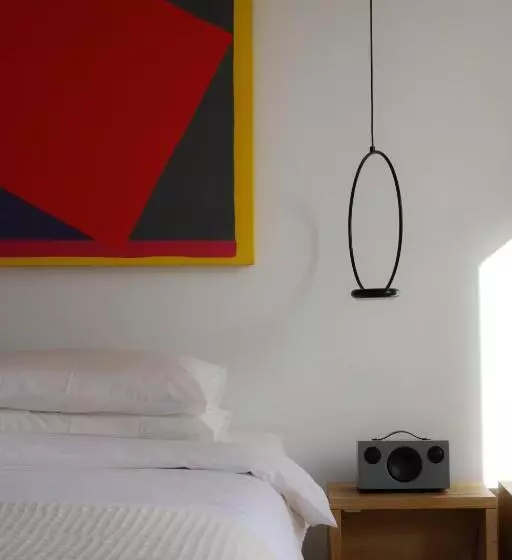 Hotel Fragile