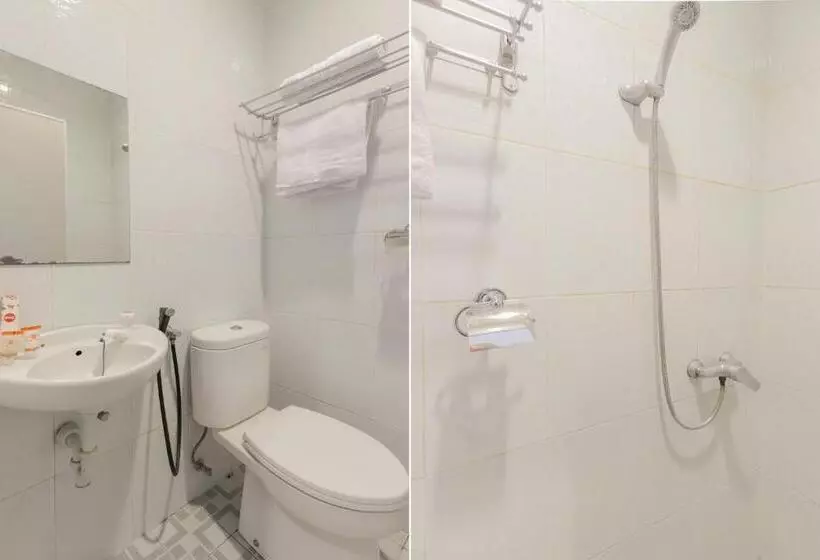هتل Oyo 866 Idola Residence