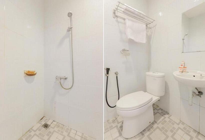 Hotel Oyo 866 Idola Residence