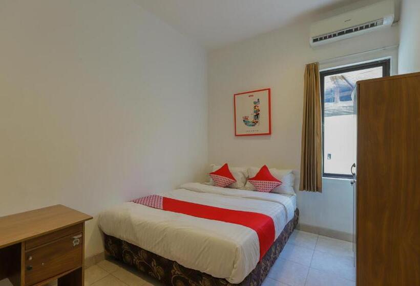 Hotel Oyo 866 Idola Residence