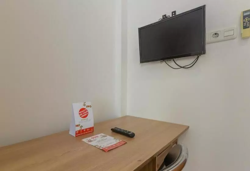 هتل Oyo 866 Idola Residence