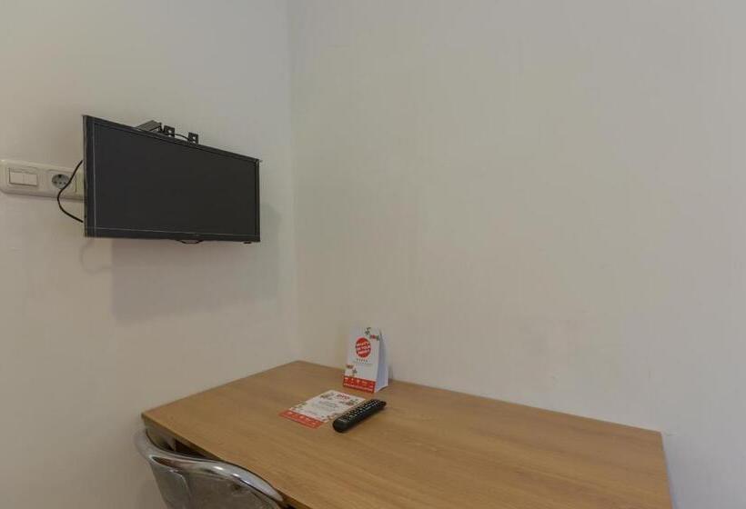 Hotel Oyo 866 Idola Residence