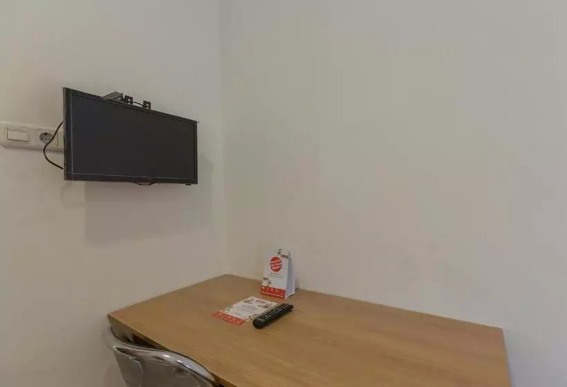 هتل Oyo 866 Idola Residence