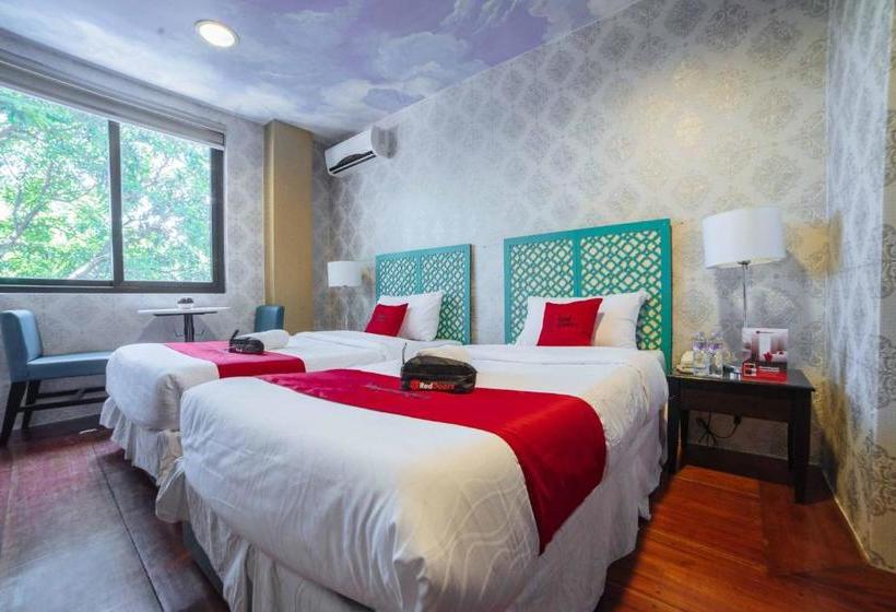 בית מלון כפרי Reddoorz Plus @ Aguirre Ave Bf Homes