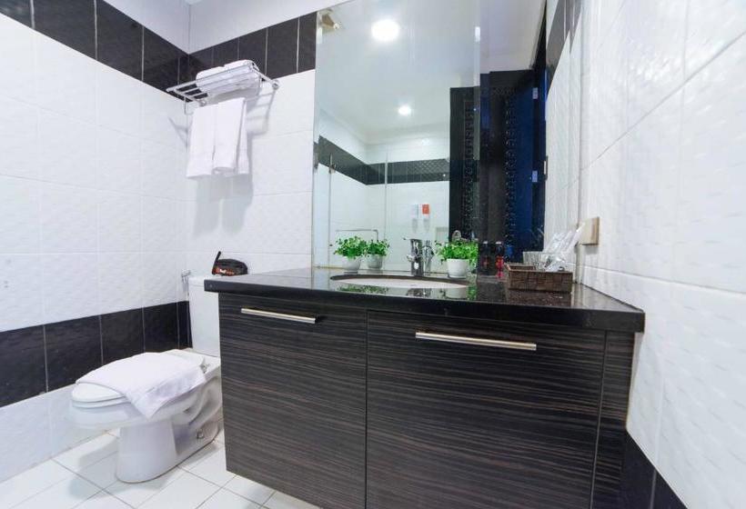 בית מלון כפרי Reddoorz Plus @ Aguirre Ave Bf Homes