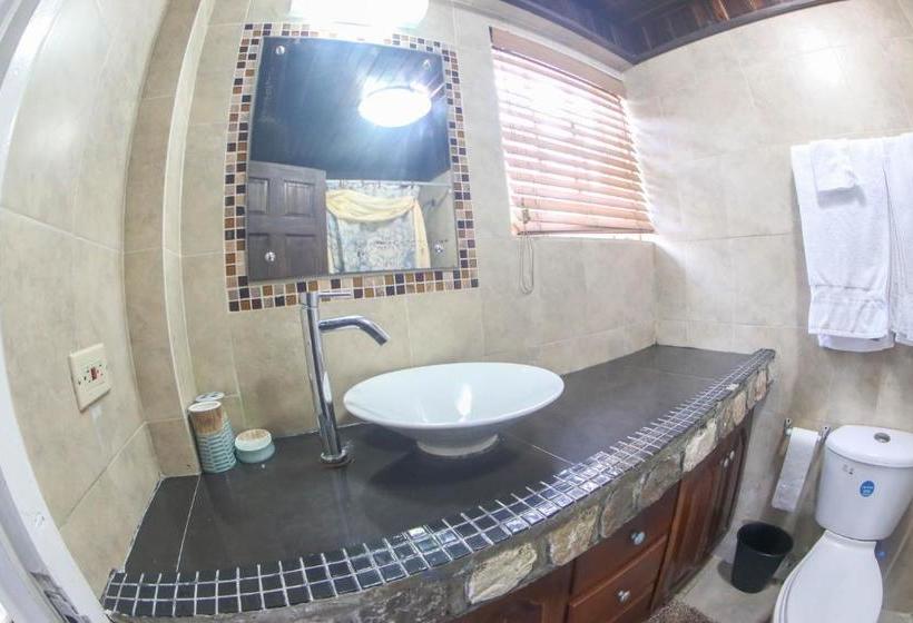 پانسیون Afibaviewbeachfrontproperty