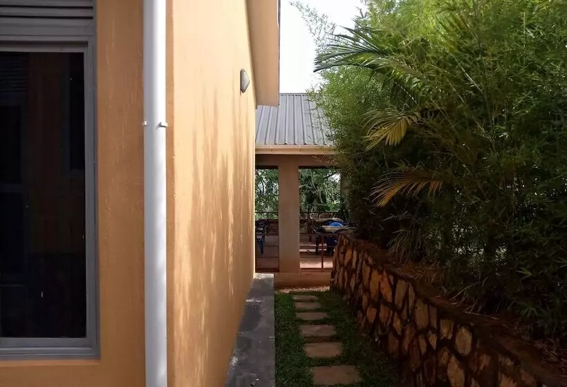 پانسیون Harod Suites