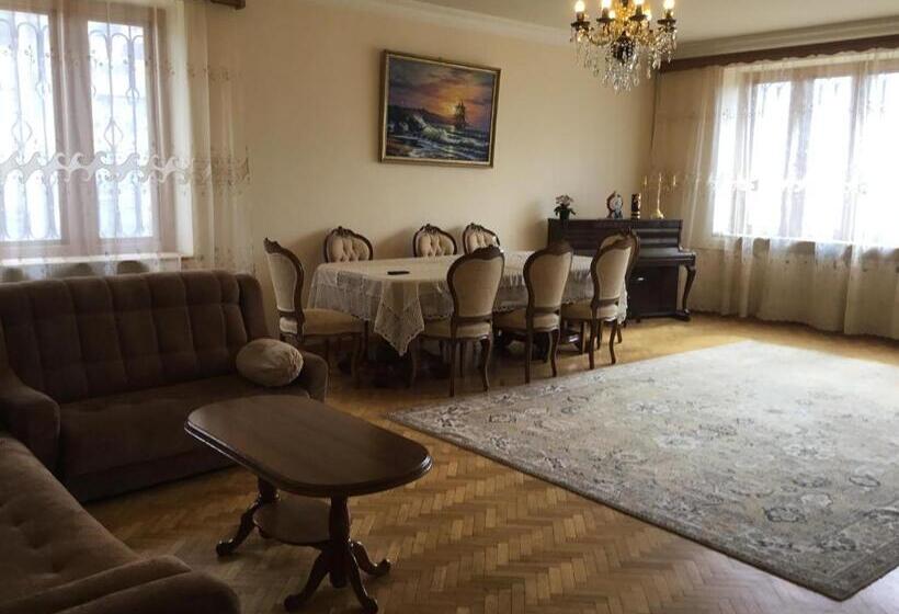 Albergue Luse Guest House