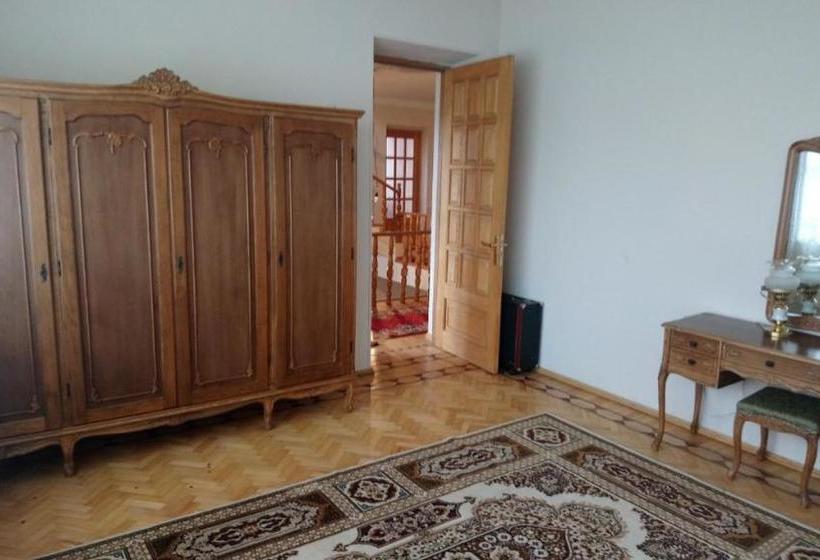 Albergue Luse Guest House