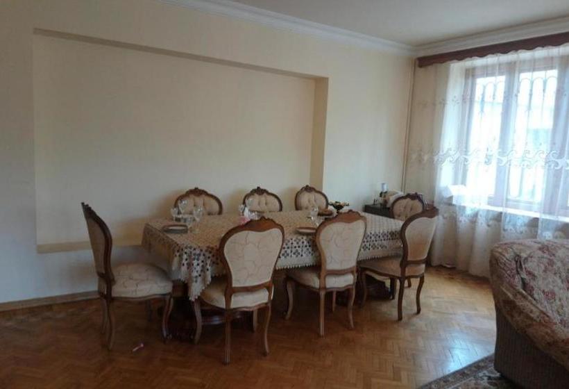 Albergue Luse Guest House