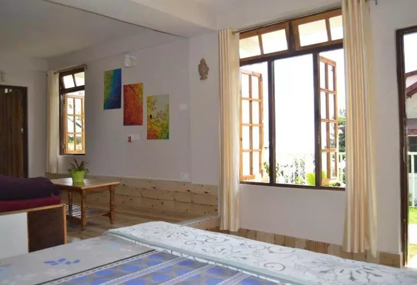 ベッドアンドブレックファースト The Gingko Eyrie