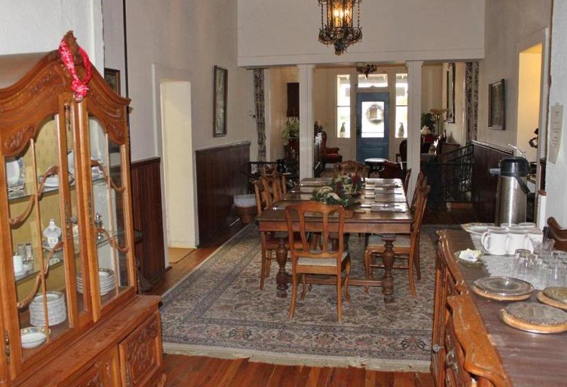 住宿加早餐 Veranda Historic Inn