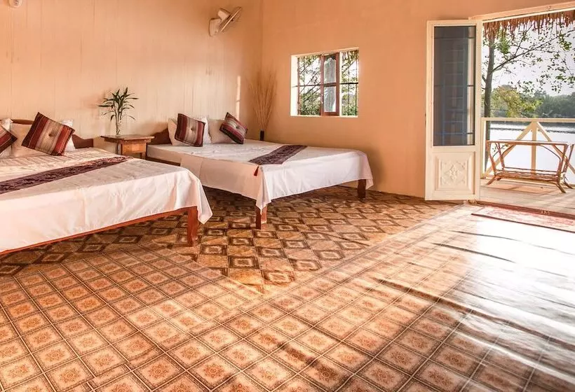 هتل Green Mango Bungalows