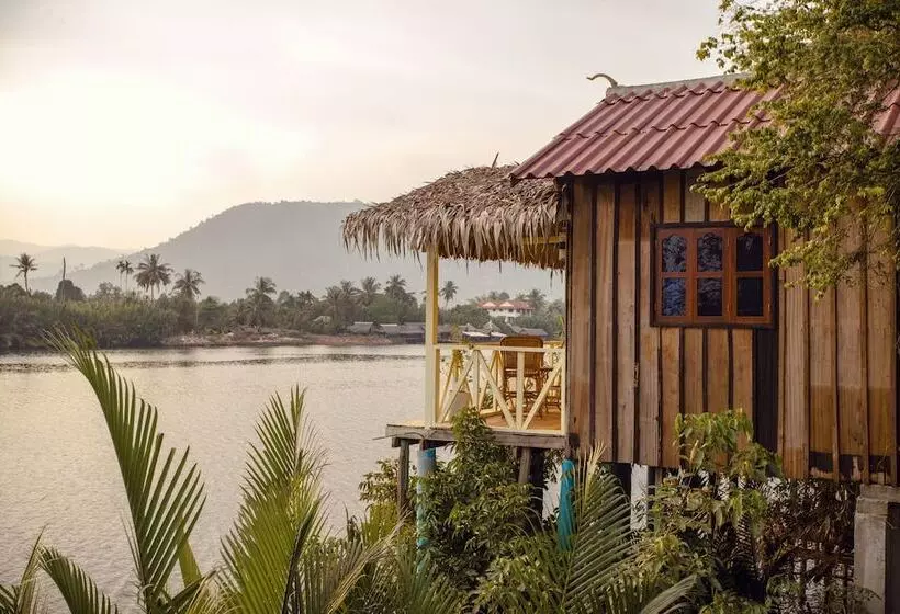 هتل Green Mango Bungalows