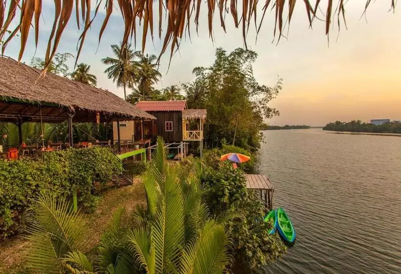 هتل Green Mango Bungalows