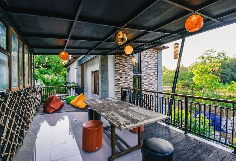 Mai Hostel Lembongan Adults Only