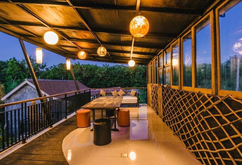 Mai Hostel Lembongan Adults Only