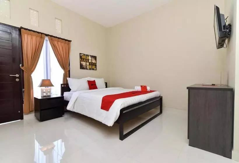 Majatalo Reddoorz Plus Near Jalan Imam Bonjol Denpasar