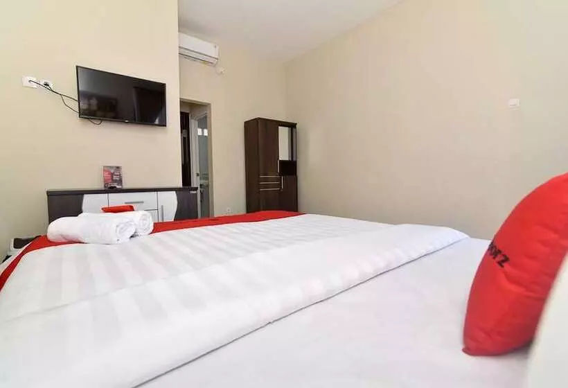 Majatalo Reddoorz Plus Near Jalan Imam Bonjol Denpasar