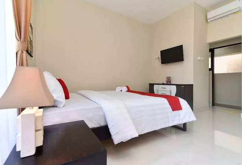 Majatalo Reddoorz Plus Near Jalan Imam Bonjol Denpasar