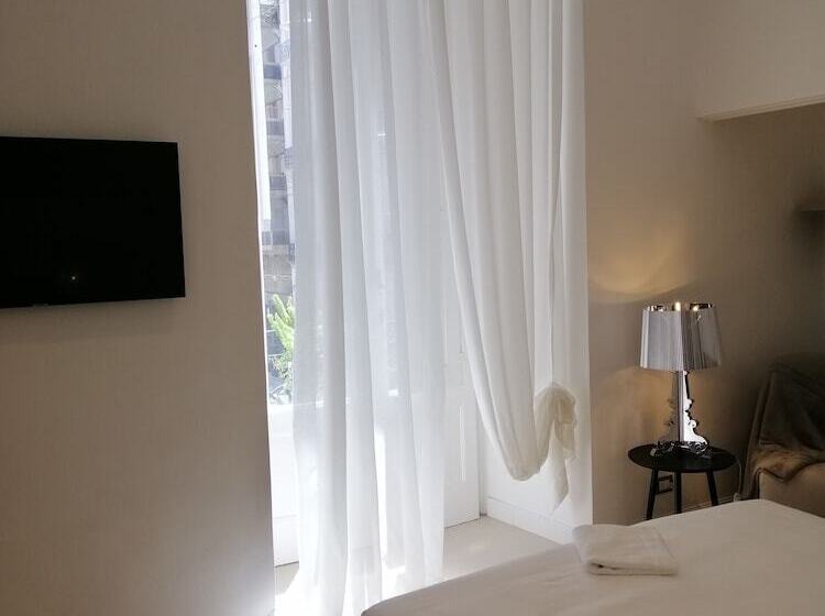 تختخواب و صبحانه Bari 102