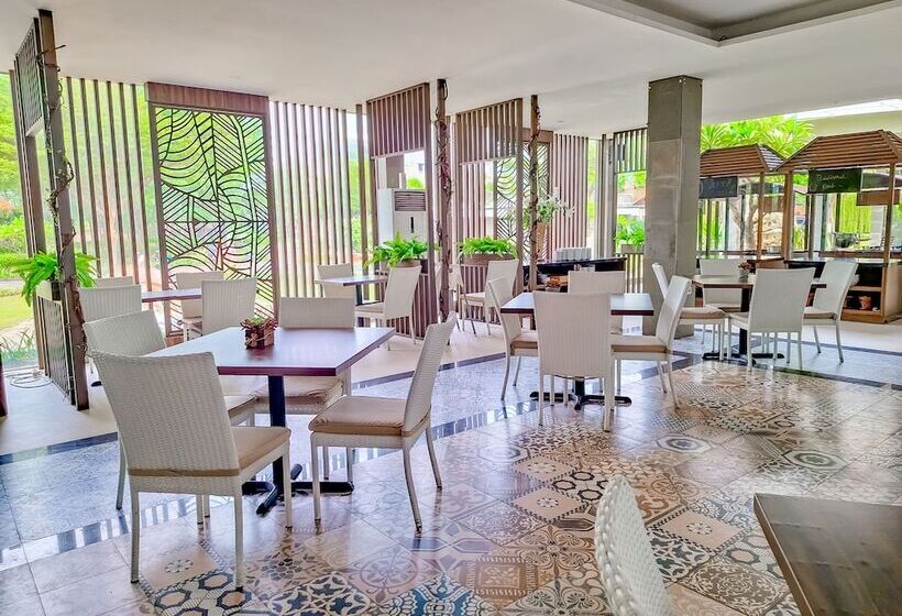 فندق Sekuro Village Beach Resort