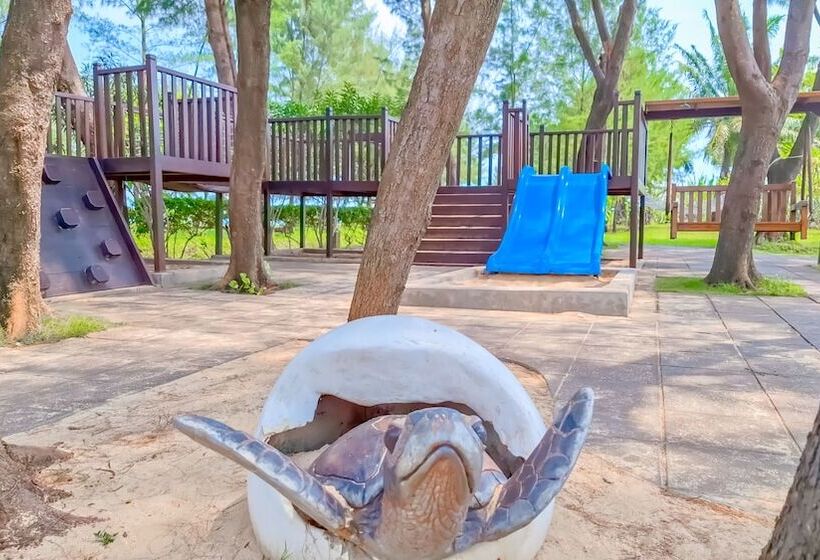 فندق Sekuro Village Beach Resort