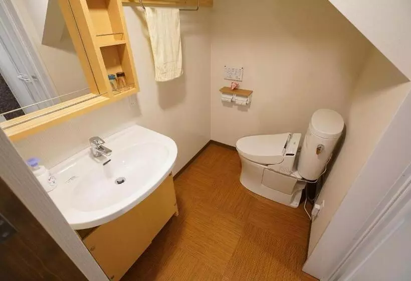 Majatalo Uji Tea Inn