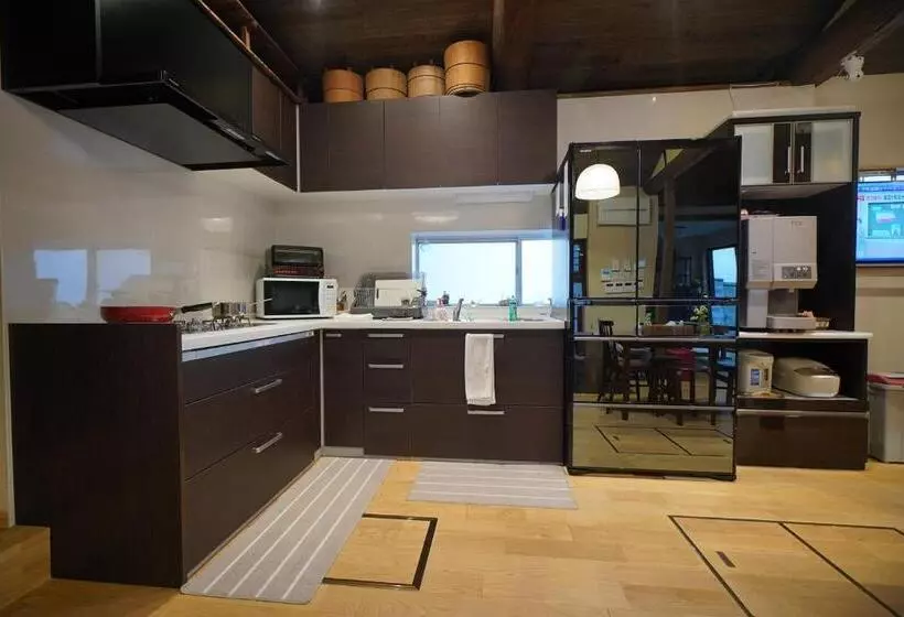 Majatalo Uji Tea Inn